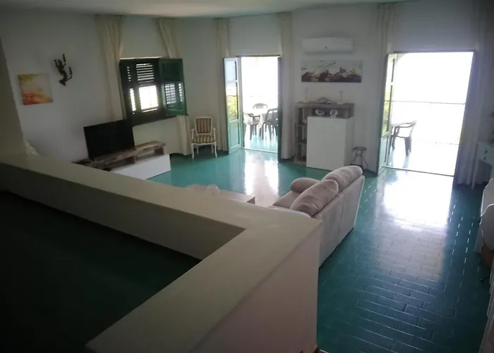 Semesterbostad Buonasera