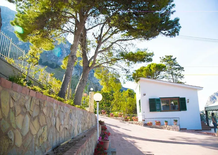 Buonasera Semesterbostad Santa Flavia